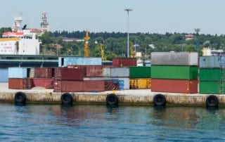 Why Most Companies Use Brokers to Buy Cargo Insurance